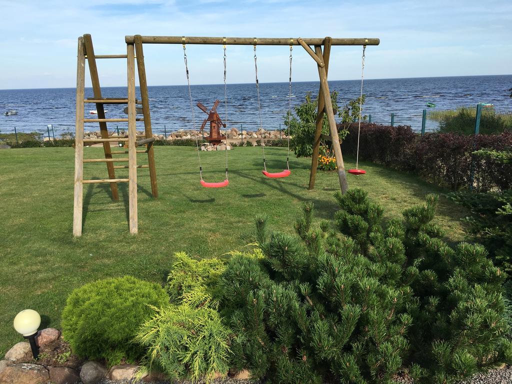 Anna Beach Holiday Home Raja エクステリア 写真